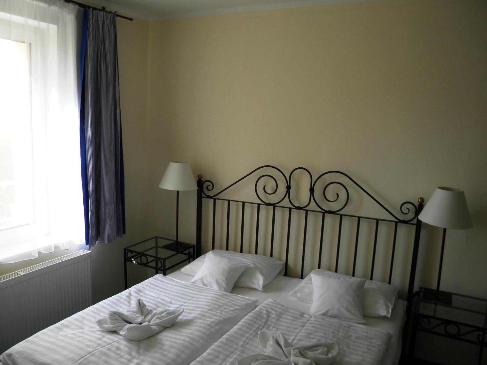Apartment Barbara Mariánské Lázně Esterno foto
